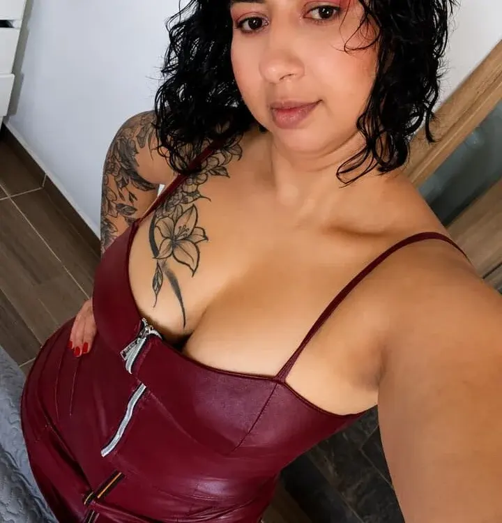 Latin Doggy Style cam couples mid-stream