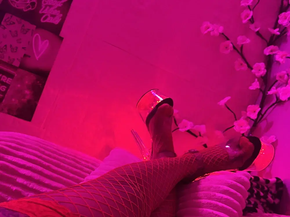 New cam couples in an intimate session