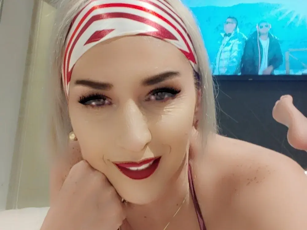 Asian Mature cam couples in a one on one chat