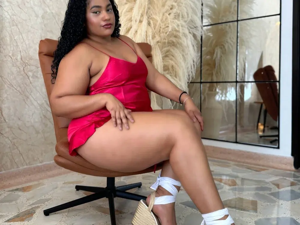 Big Ass Milfs cam couples ready for a private show