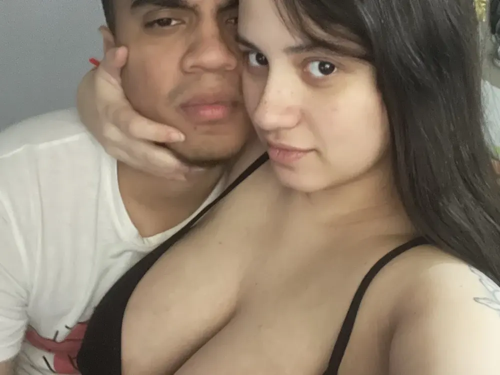 Mixed cam couples waiting in chat