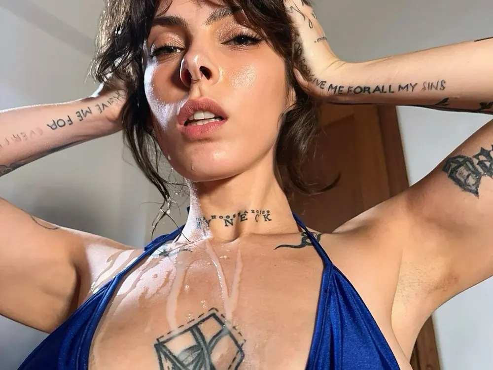 Big Ass White cam couples available now