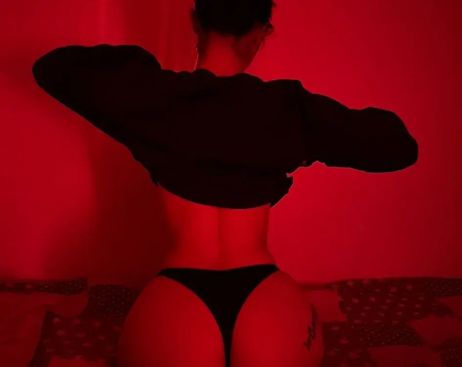 Brunette cam couples in the live directory