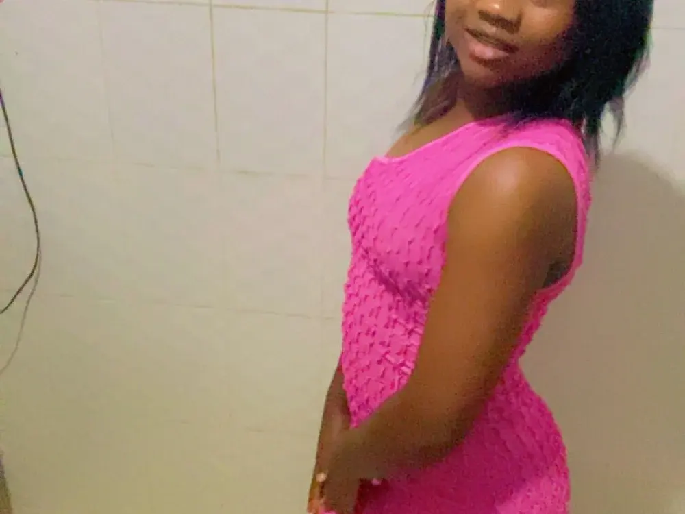 Squirt Ebony cam couples waiting in chat