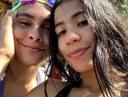 Squirt Asian cam couples on cam right now
