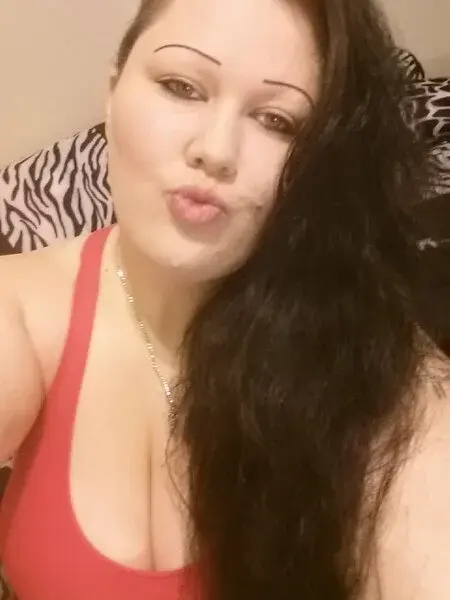 BBW Blondes cam couples in the chat room