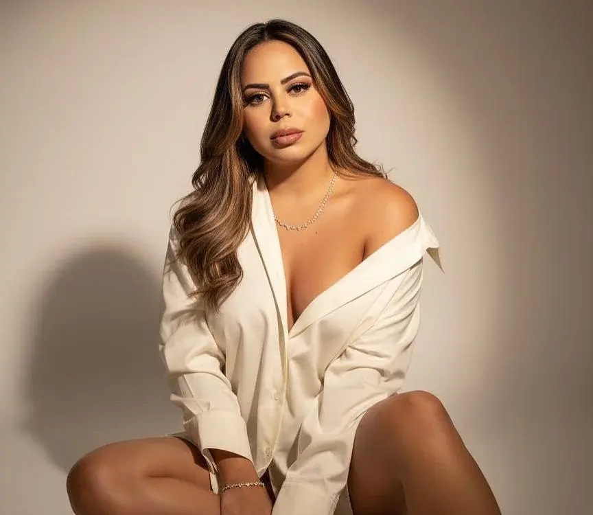 live Spy Brunettes cam couples