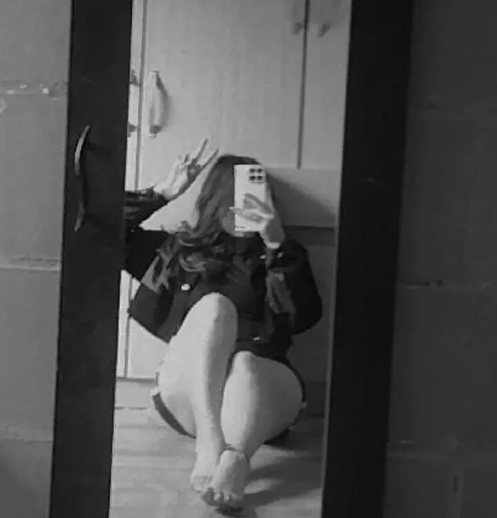 Yoga cam couples in a private show