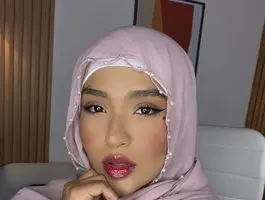 Curvy Arab cam girls on a live feed