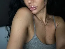 American Blondes cam girls on a live feed