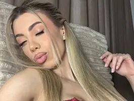 Dildo Or Vibrator Deepthroat cam girls in a live cam show
