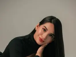 Pussy Licking cam girls performing on cam