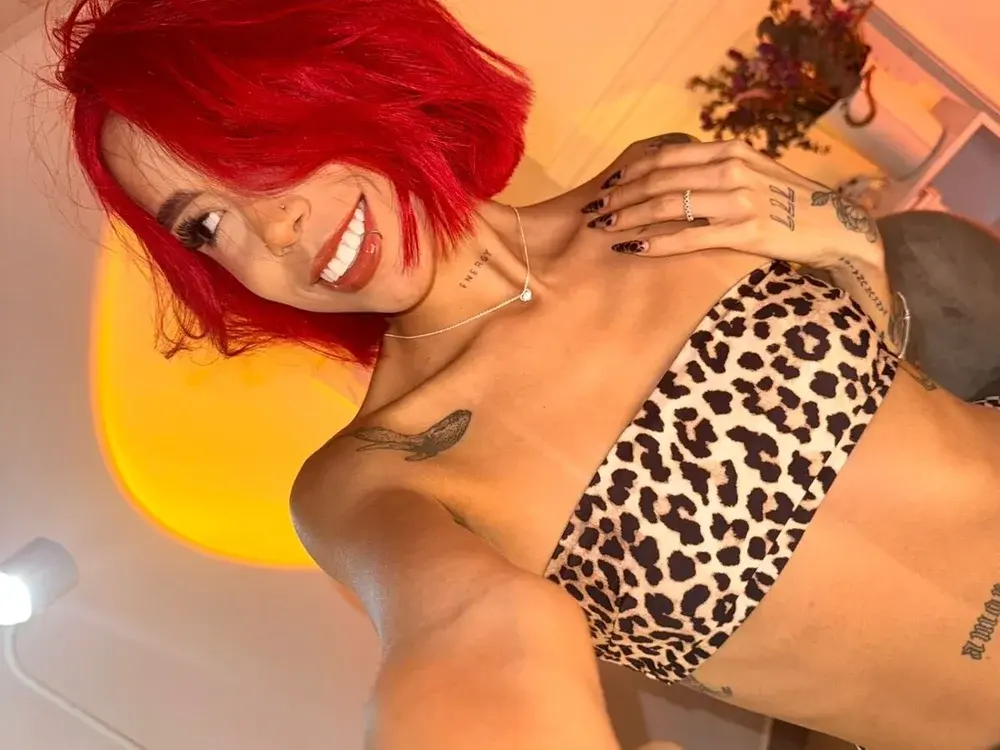 Piercings Latin cam girls in a live cam show
