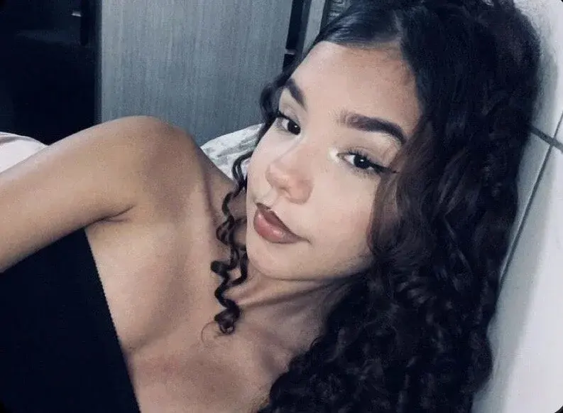 Black Hair Teens cam girls in a live cam show