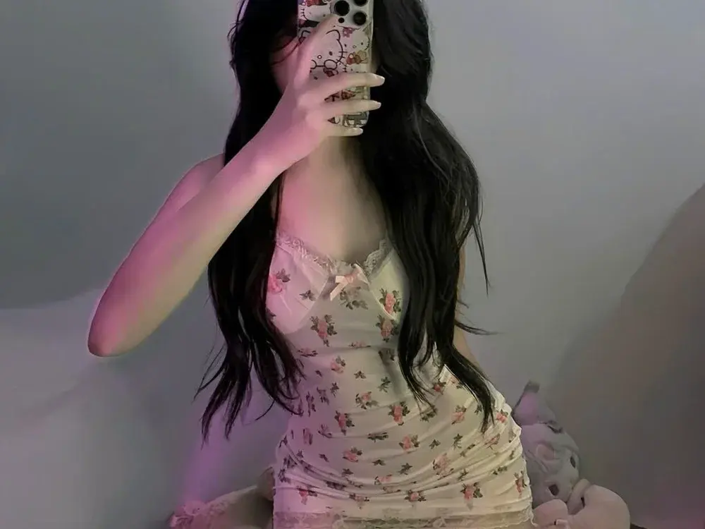 Cosplay cam girls on webcam tonight