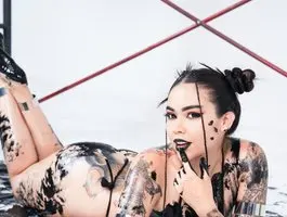 Trimmed Latin cam girls during a private session