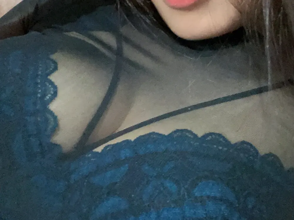 Vietnamese cam girls live show