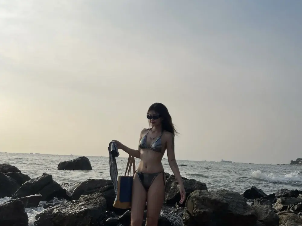 Outdoor cam girls available now
