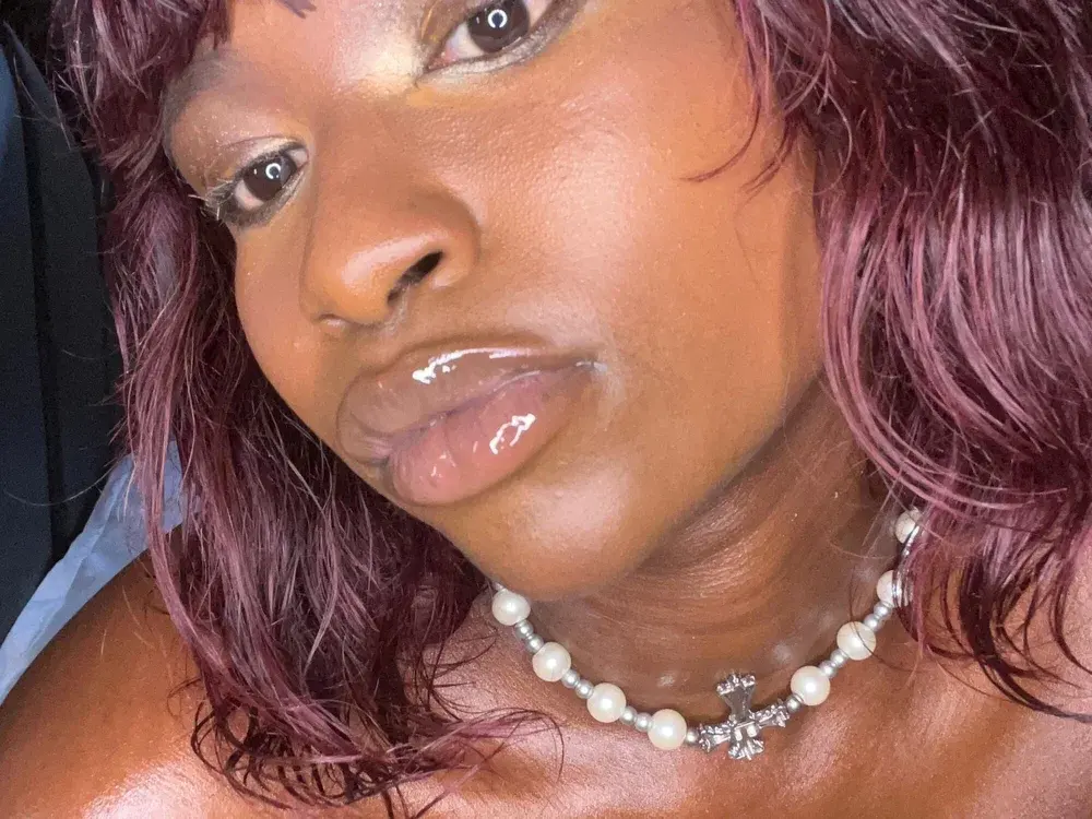 Fingering cam girls waiting in chat