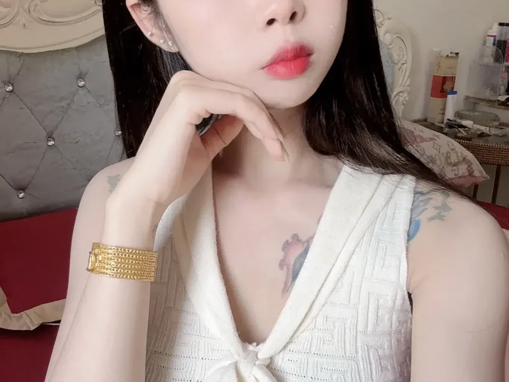 Petite Grannies cam girls online right now