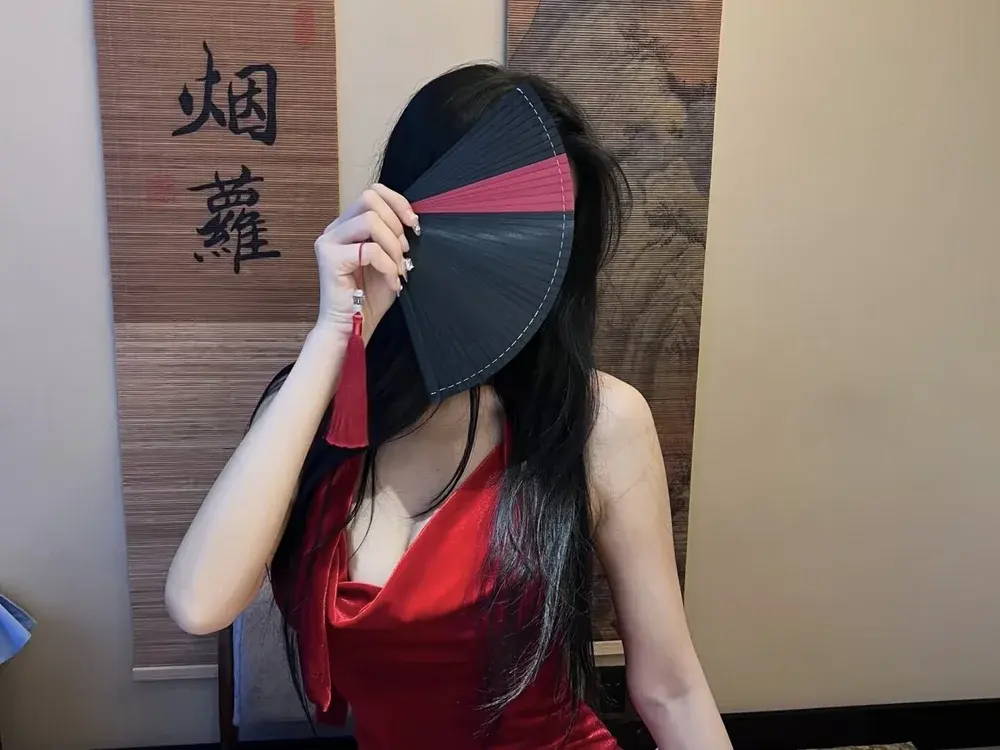 Glory Hole cam girls online this evening