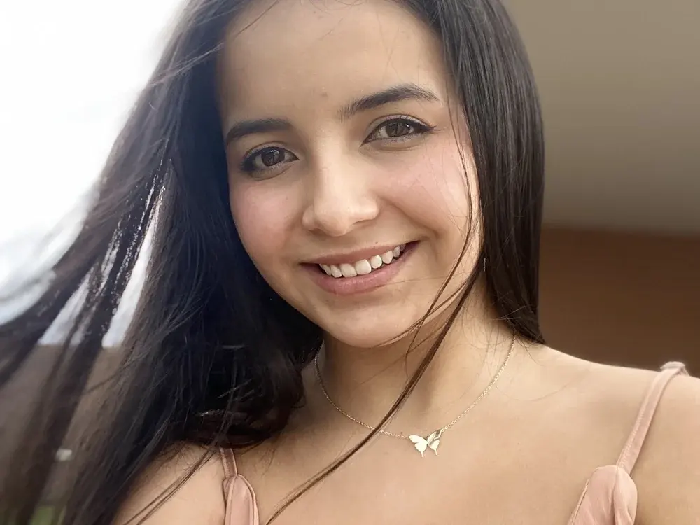Small Audience cam girls in the live directory