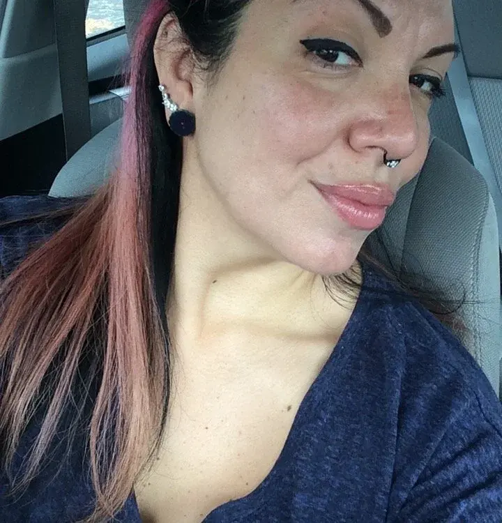 Mixed Mature cam girls broadcasting live