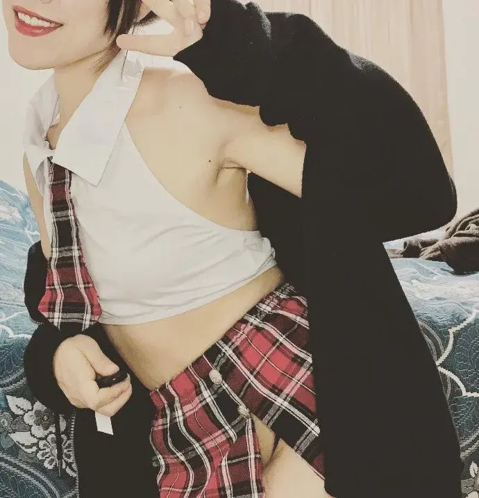 Fuck Machine cam girls in the chat room