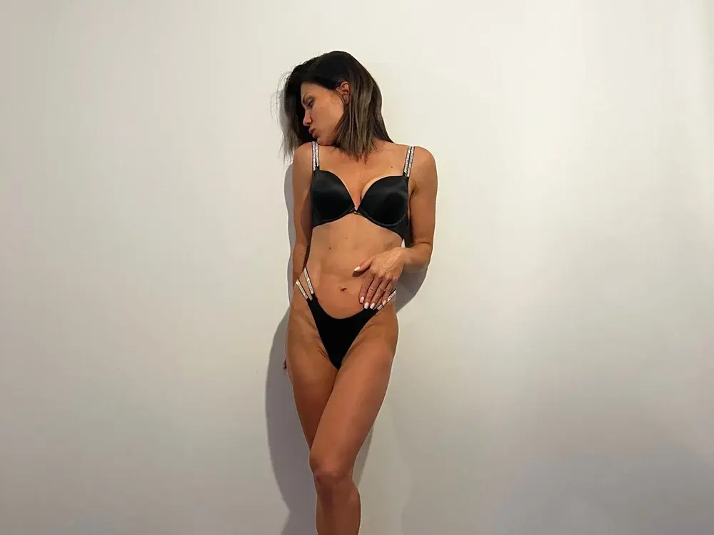 Athletic Mixed cam girls
