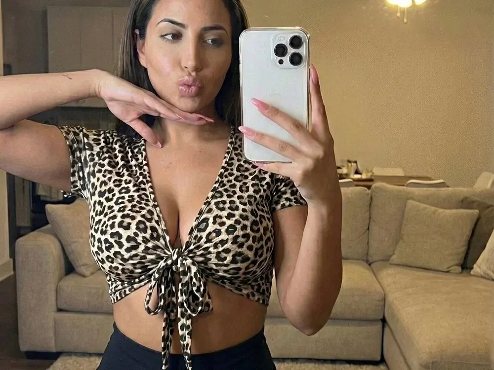 Big Ass Arab cam girls on webcam