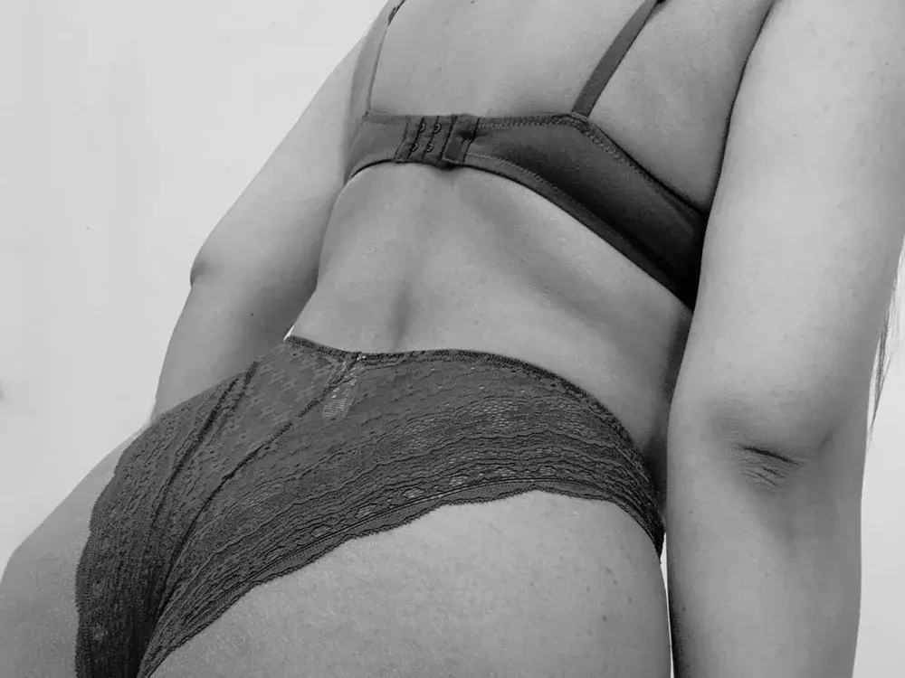 Topless Indian cam girls broadcasting live