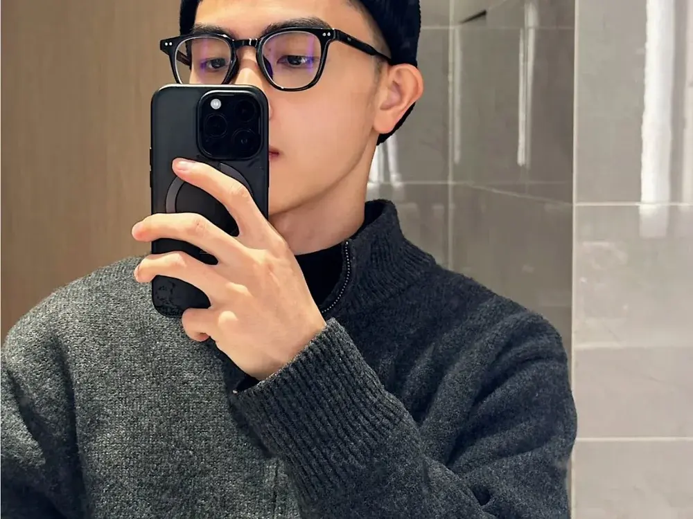 Chinese cam guys in an intimate session