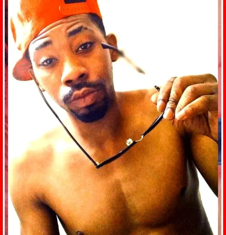 Skinny cam guys waiting in chat