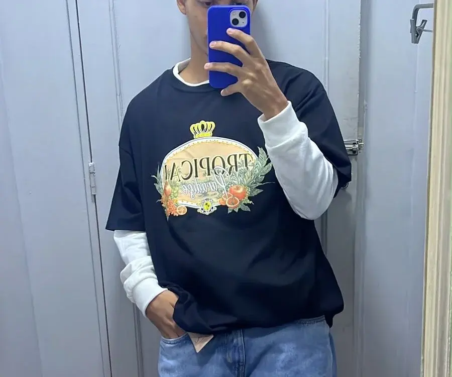 Side cam guys in a private show