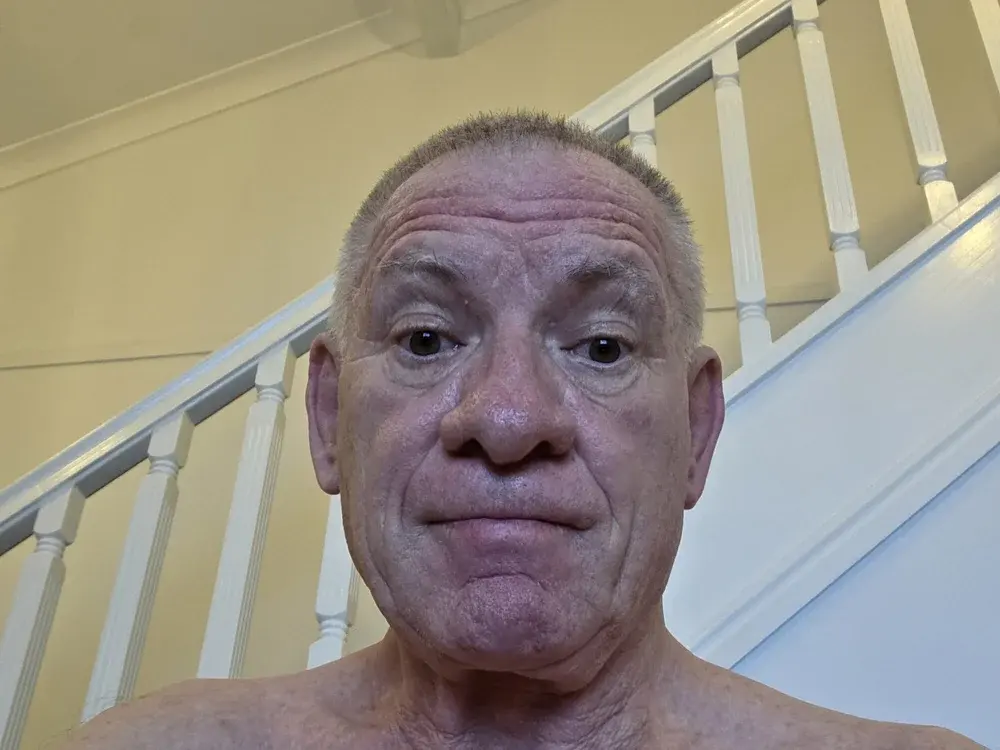 Australian cam guys broadcasting live