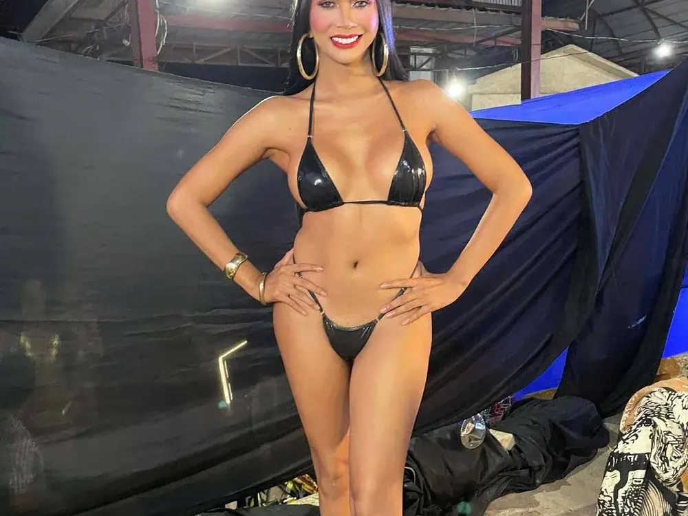 Ebony Masturbation trans cams performing on cam