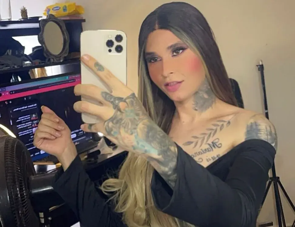 Femboy trans cams performing on cam