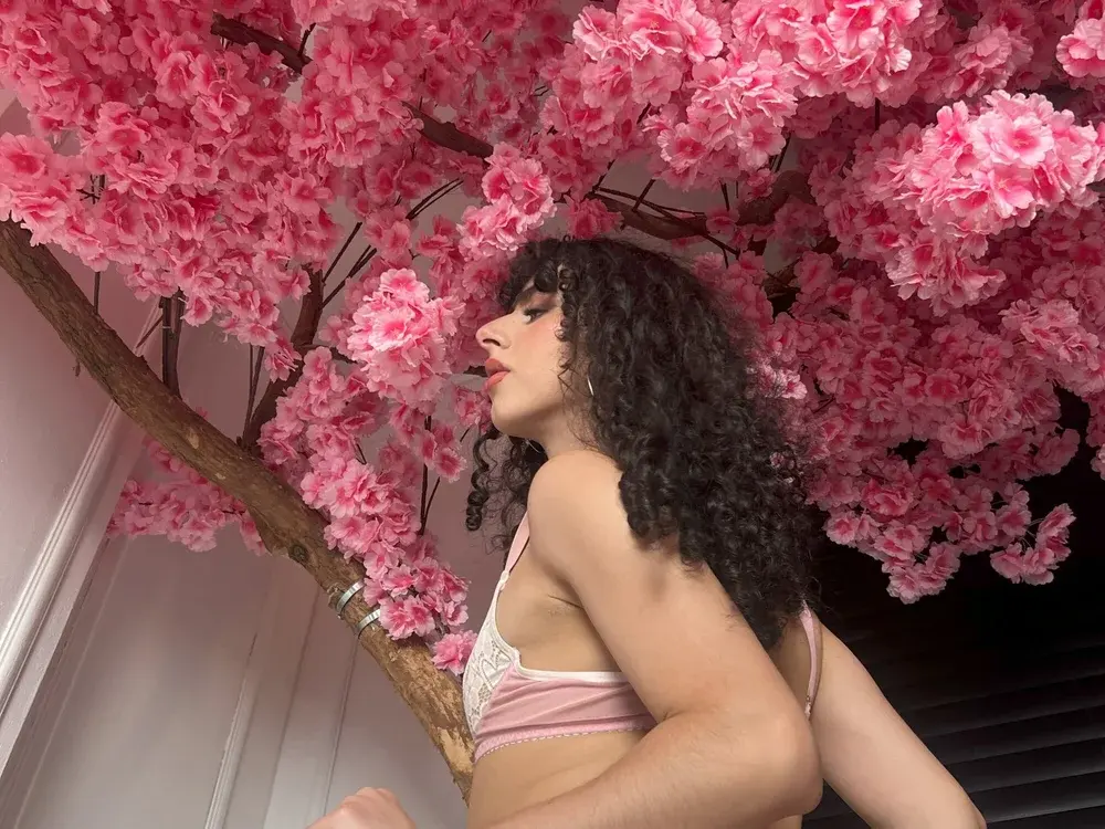 Piercings Latin trans cams performing on cam