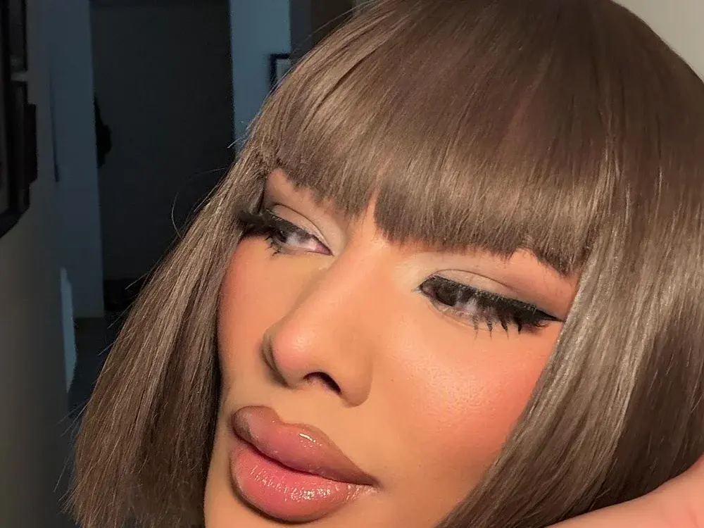 Luxurious Privates Young trans cams performing on cam