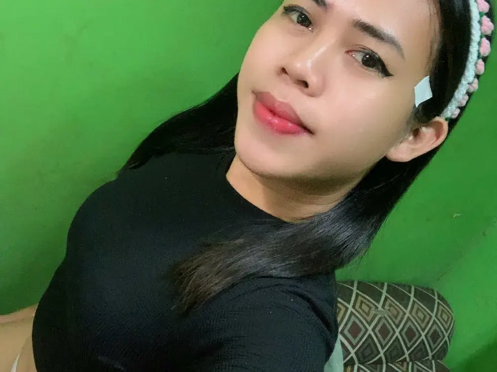 Piercings Asian trans cams waiting in chat