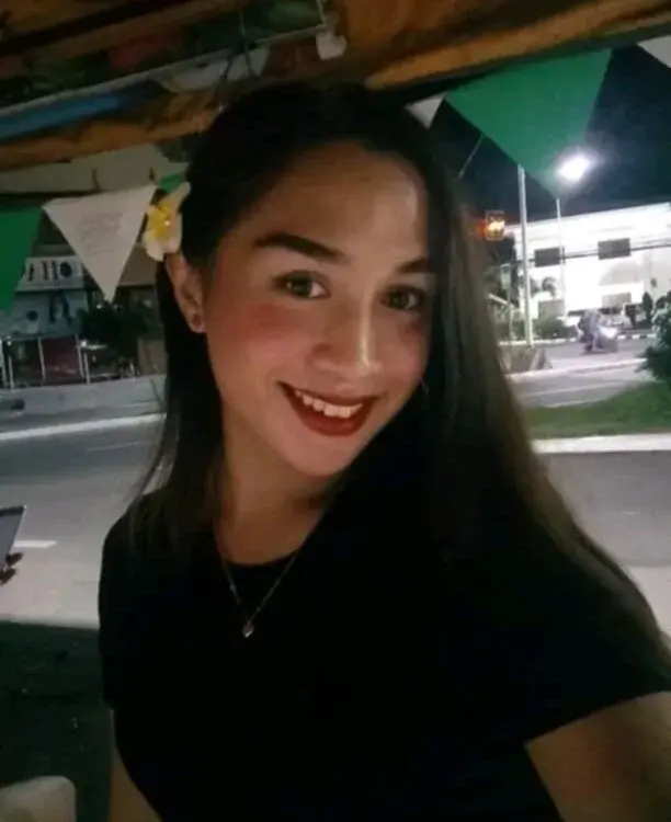 Topless Asian trans cams in the live directory