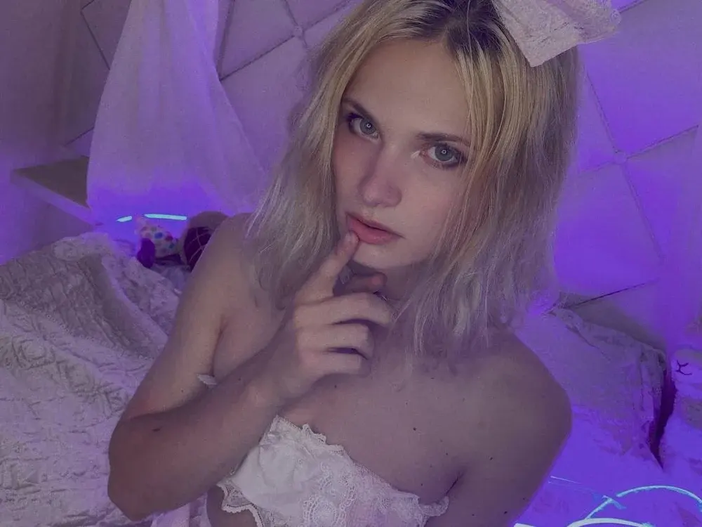 Blondes Blowjob trans cams online this evening