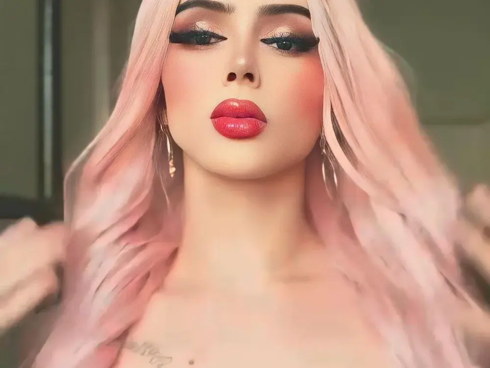 Fisting Mixed trans cams live on the site