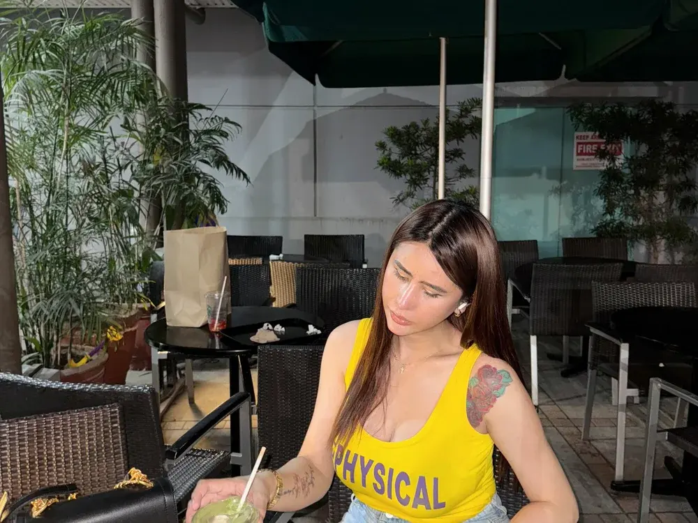 Petite Milfs trans cams in the live directory