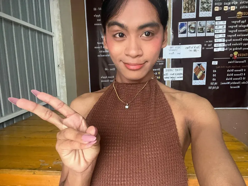 New White trans cams streaming now